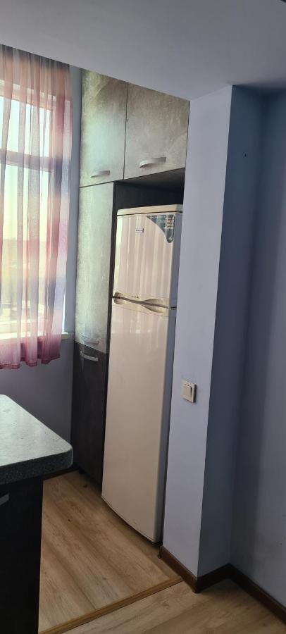 Apartamento Flat In Central Bishkek Exterior foto